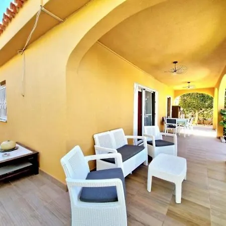 Sunny Palm With Private Pool In Willa *