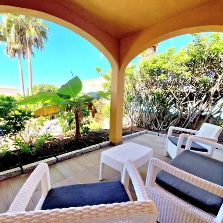 Sunny Palm With Private Pool In Villa Callao Salvaje