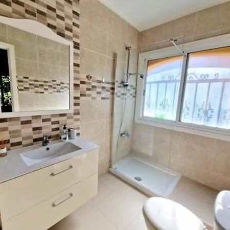 Villa Sunny Palm With Private Pool In